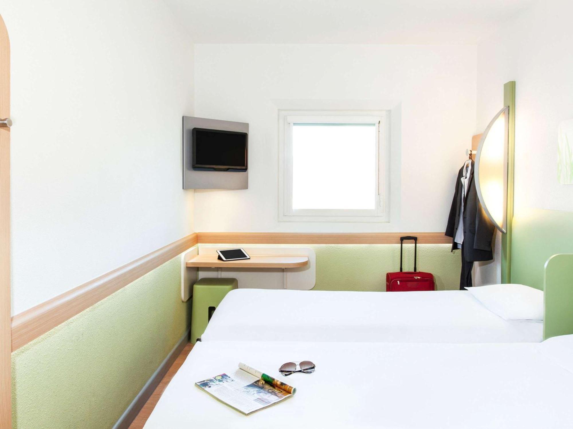 Ibis Budget Бекънсфийлд Екстериор снимка